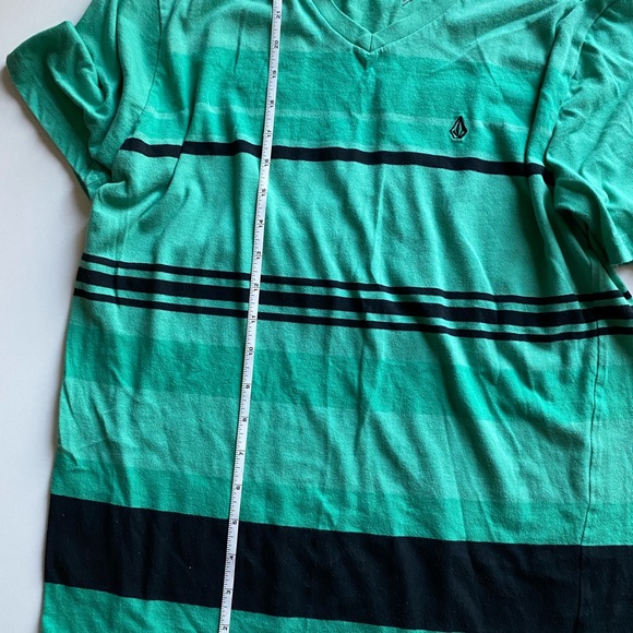 2 men’s t-shirts Hollister S Volcom M - Picture 8 of 15